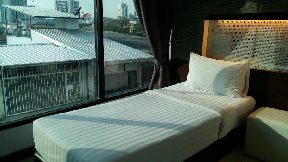 Collection O The Bangkok Airport Link Suite Zewnętrze zdjęcie