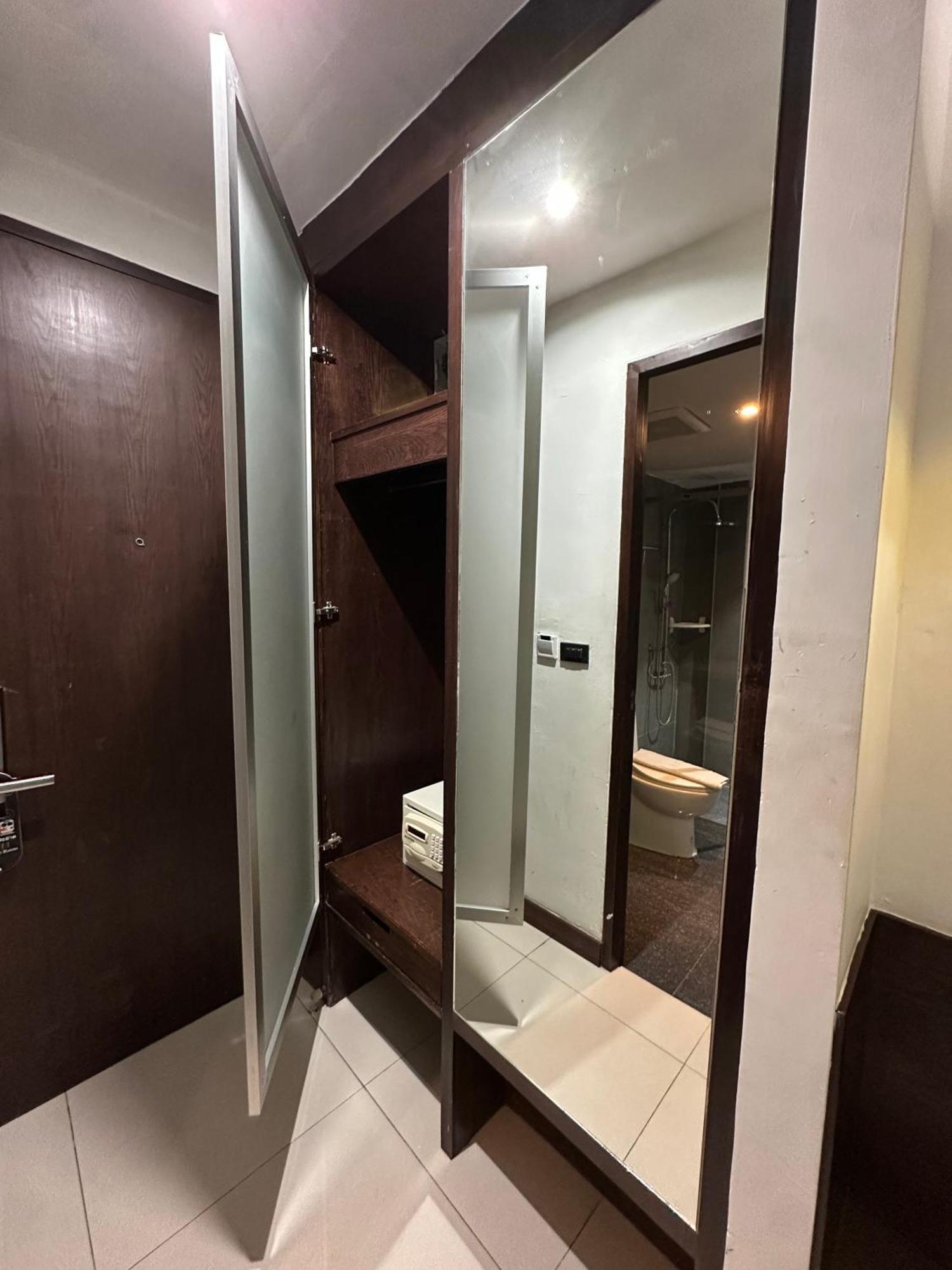 Collection O The Bangkok Airport Link Suite Zewnętrze zdjęcie